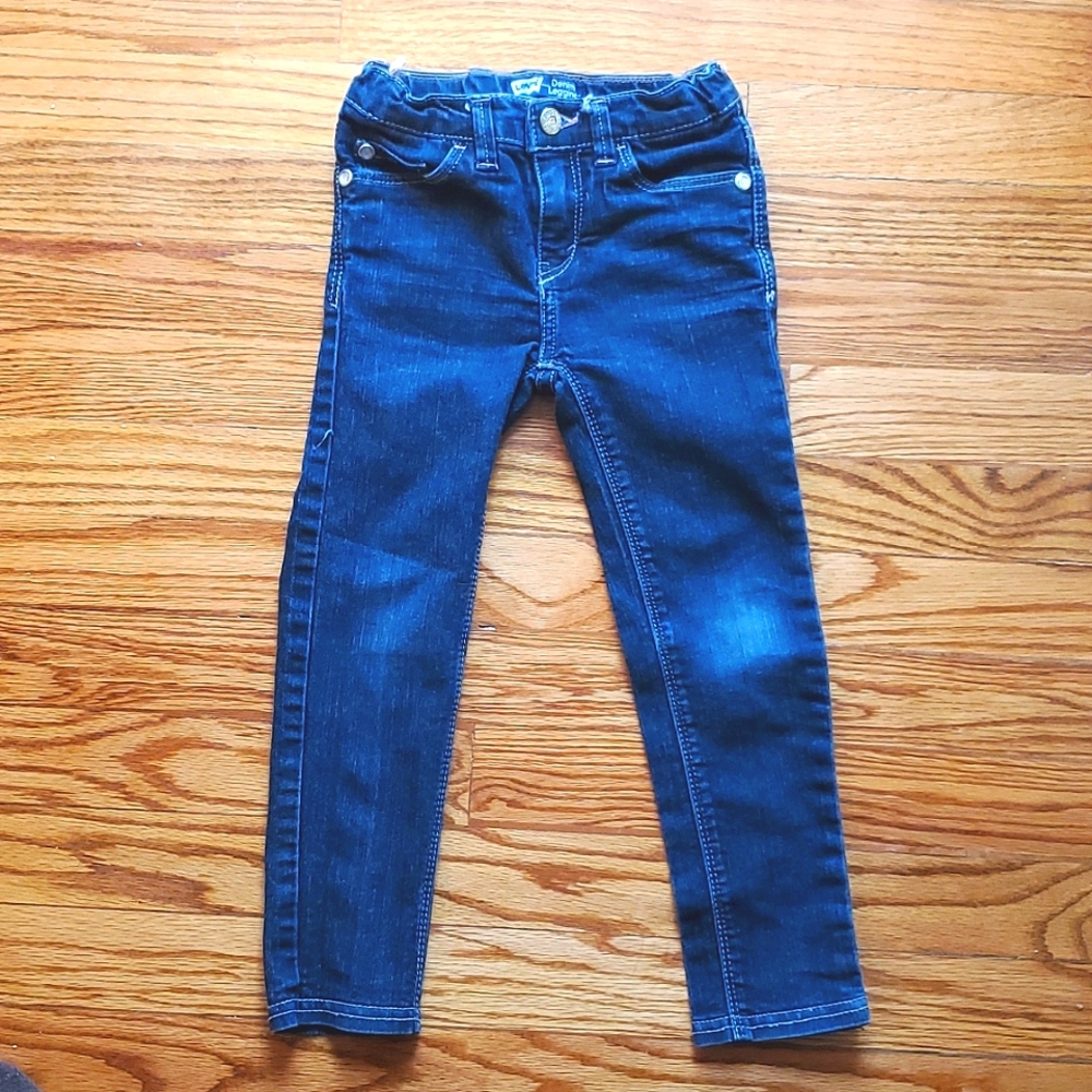 New never worn Levi's denim leggings Jennings jeans